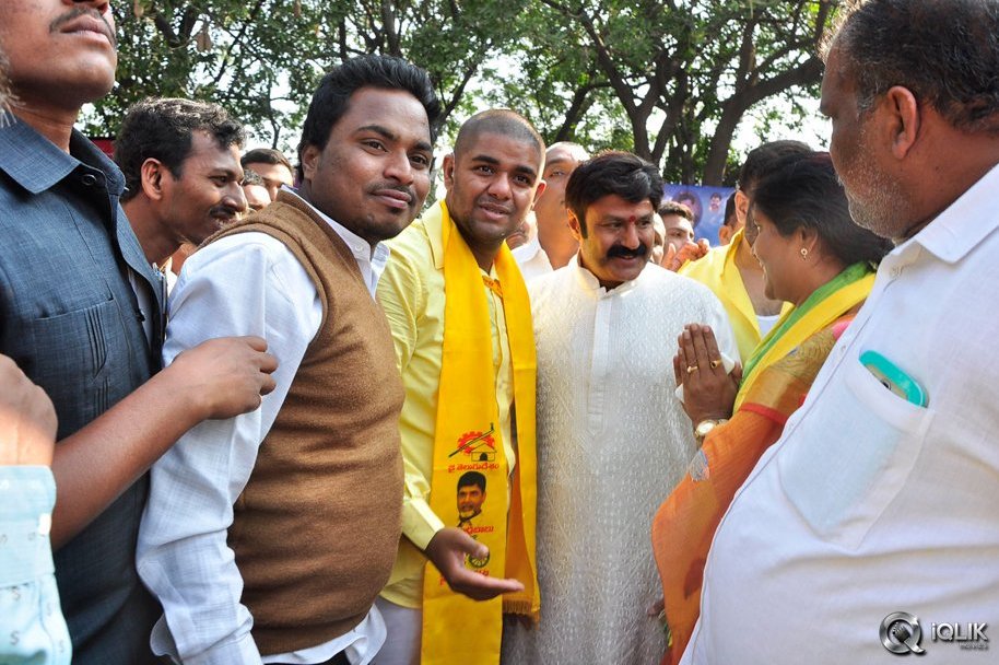 NTR-Family-Visit-to-NTR-Ghat-2016